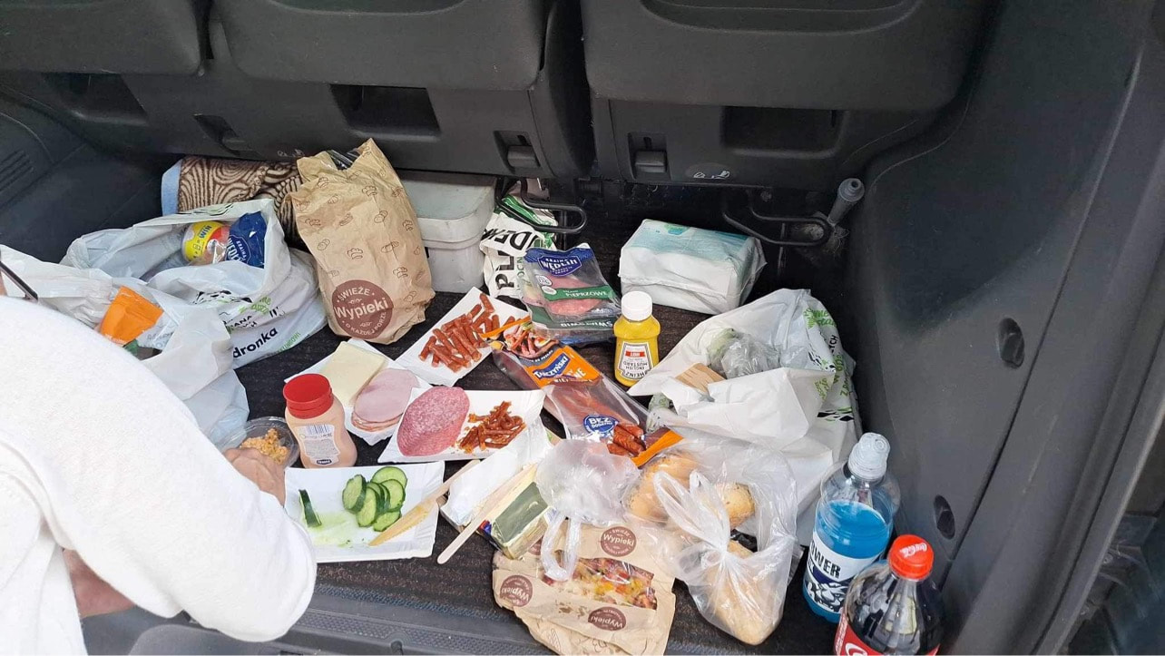 Varme minner fra tiden vi var mer reisende. Piknik på romsk vis.