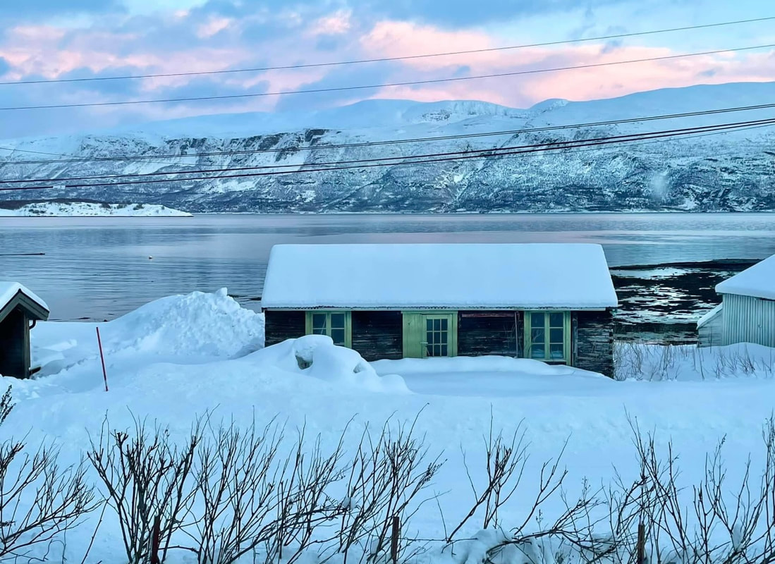 Naust bygd rundt 1920 med kvensk sisu. Den første yrkesskolen i Troms fylke.